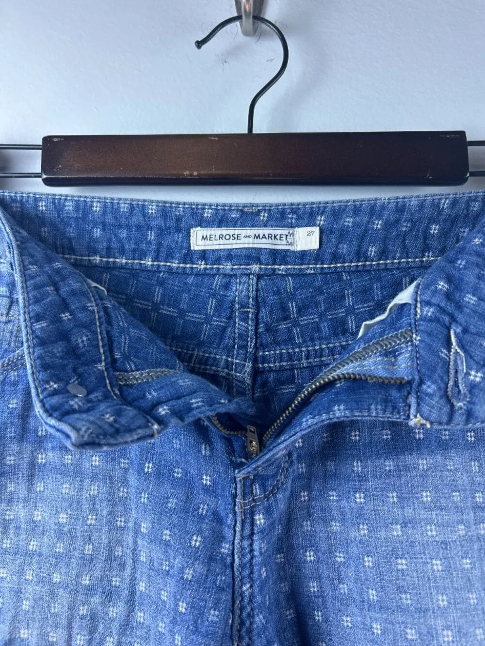 Melrose and Market Denim Shorts Relaxed Fit Blue Dot Print Size 27